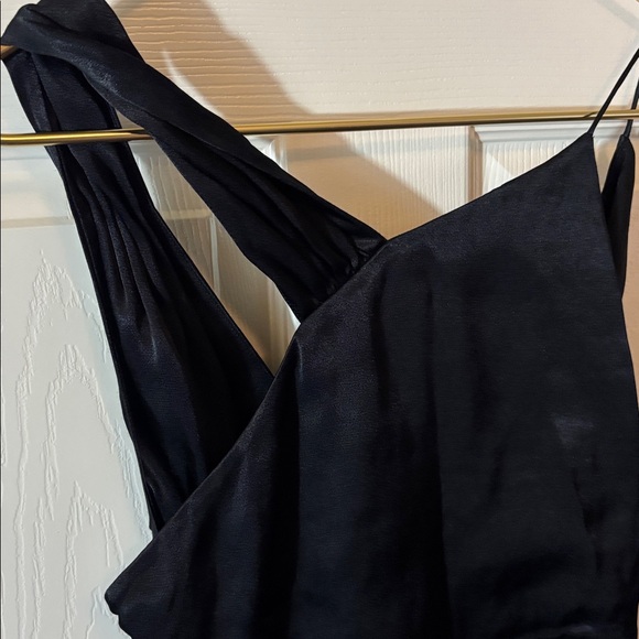 Sau Lee Elegant Black Dress - Picture 6 of 9